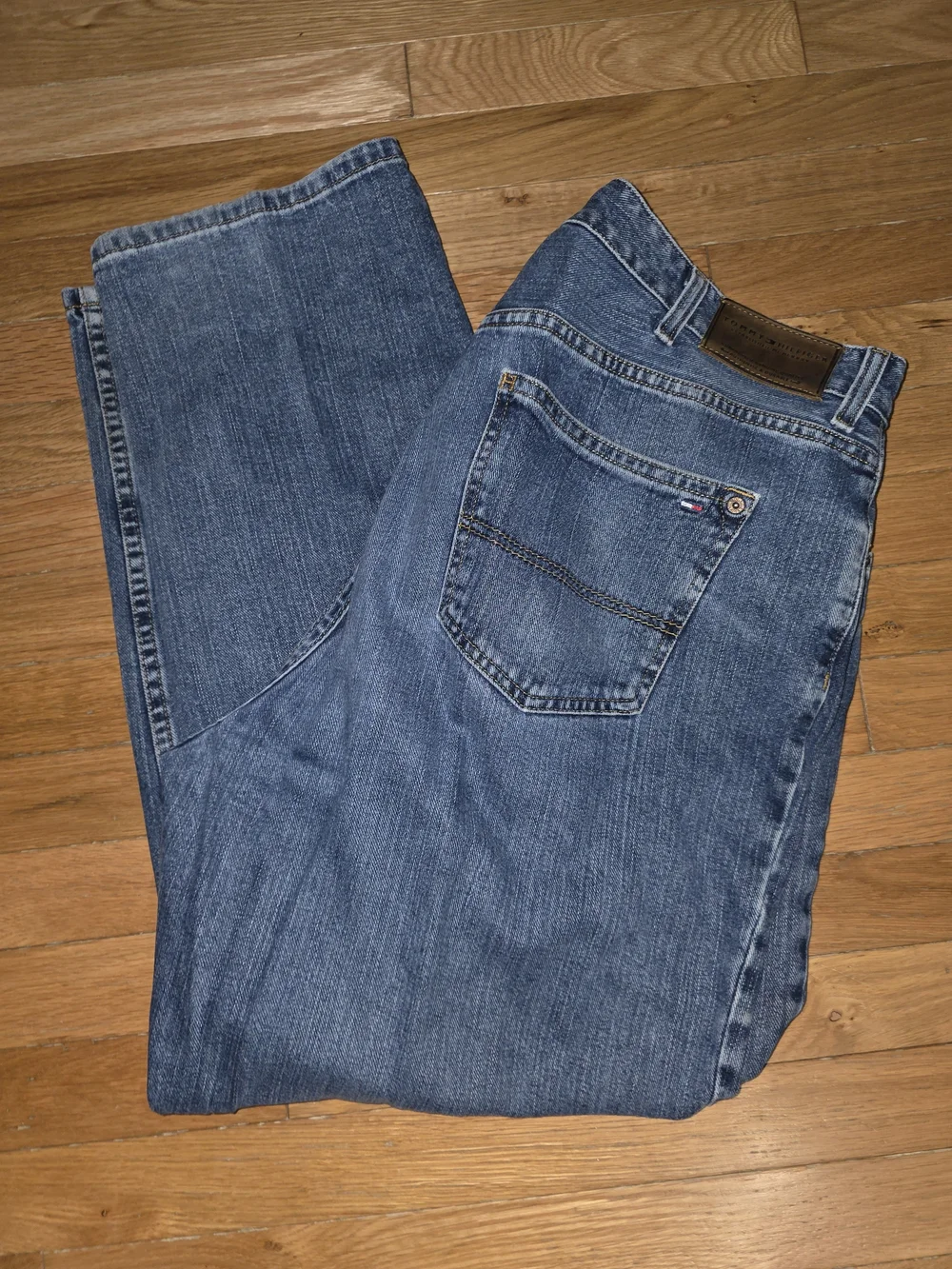 40X30 VINTAGE Tommy Hilfiger Men's Relaxed Fit Light Blue Jeans MADE IN MEXICO
